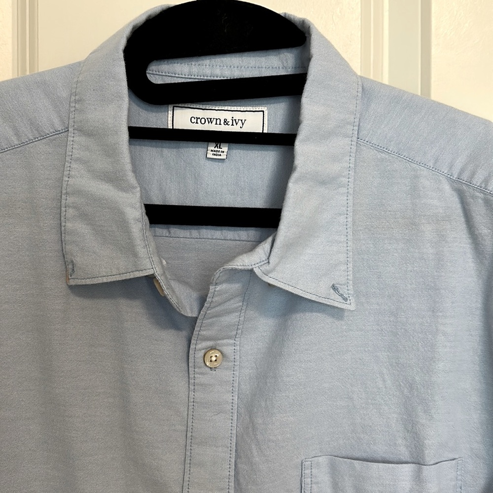 Crown & Ivy XL blue button down